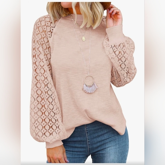 MIHOLL Tops - Lace Sleeve Top